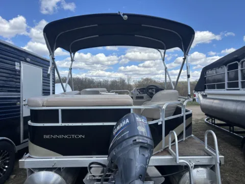 More photos of 2010 BENNINGTON 20SLI at McLaughlin's RV & Marine - Detroit Lakes, MN