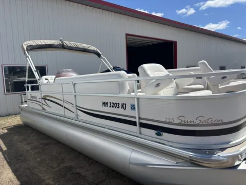 Unknown 2007 PREMIER SUNSATION 220 90HP EVINRUDE & LEGS for sale in Detroit Lakes, MN