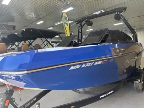 Another view of 2016 MOOMBA HELIX 340HRS for sale in Detroit Lakes, MN at McLaughlin's RV & Marine - Detroit Lakes