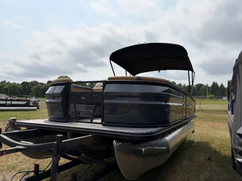 More photos of 2027 SYLVAN X 3 ULZ DH TRIPLE 200HP BUNK TRAILER at McLaughlin's RV & Marine - Detroit Lakes, MN