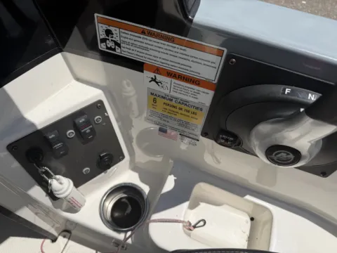 Another view of 2017 LARSON FX 1750 150HP MERCURY for sale in Detroit Lakes, MN at McLaughlin's RV & Marine - Detroit Lakes