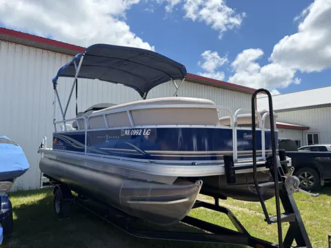 More photos of 2014 TRACKER SUNTRACKER PARTY BARGE 22 DLX 115HP BUNK TRAILER at McLaughlin's RV & Marine - Detroit Lakes, MN