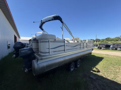 More photos of 2005 GODFREY PARTI KRAFT 220 EL 50HP BUNK TRAILER at McLaughlin's RV & Marine - Detroit Lakes, MN