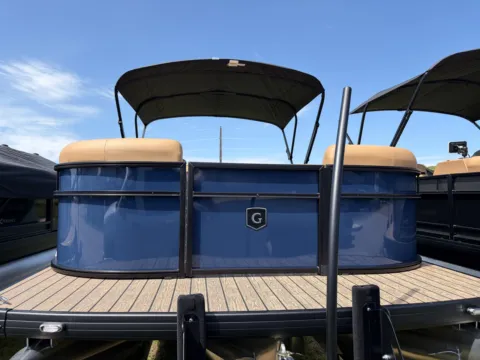 More photos of 2027 GODFREY XPERIENCE 2286 SBX TRIPLE 150HP BUNK TRAILER at McLaughlin's RV & Marine - Detroit Lakes, MN