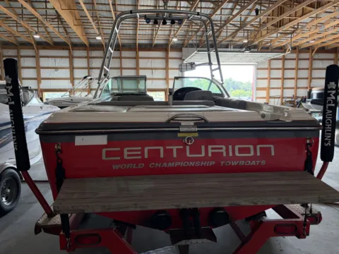 Another view of 2005 CENTURION AVALANCHE 22 for sale in Detroit Lakes, MN at McLaughlin's RV & Marine - Detroit Lakes