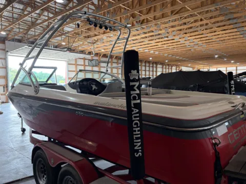 Photos of 2005 CENTURION AVALANCHE 22 for sale in Detroit Lakes, MN at McLaughlin's RV & Marine - Detroit Lakes