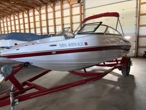 More photos of 2008 CROWNLINE SUNSATION 19 4.3L at McLaughlin's RV & Marine - Detroit Lakes, MN