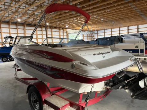 More photos of 2008 CROWNLINE SUNSATION 19 4.3L at McLaughlin's RV & Marine - Detroit Lakes, MN