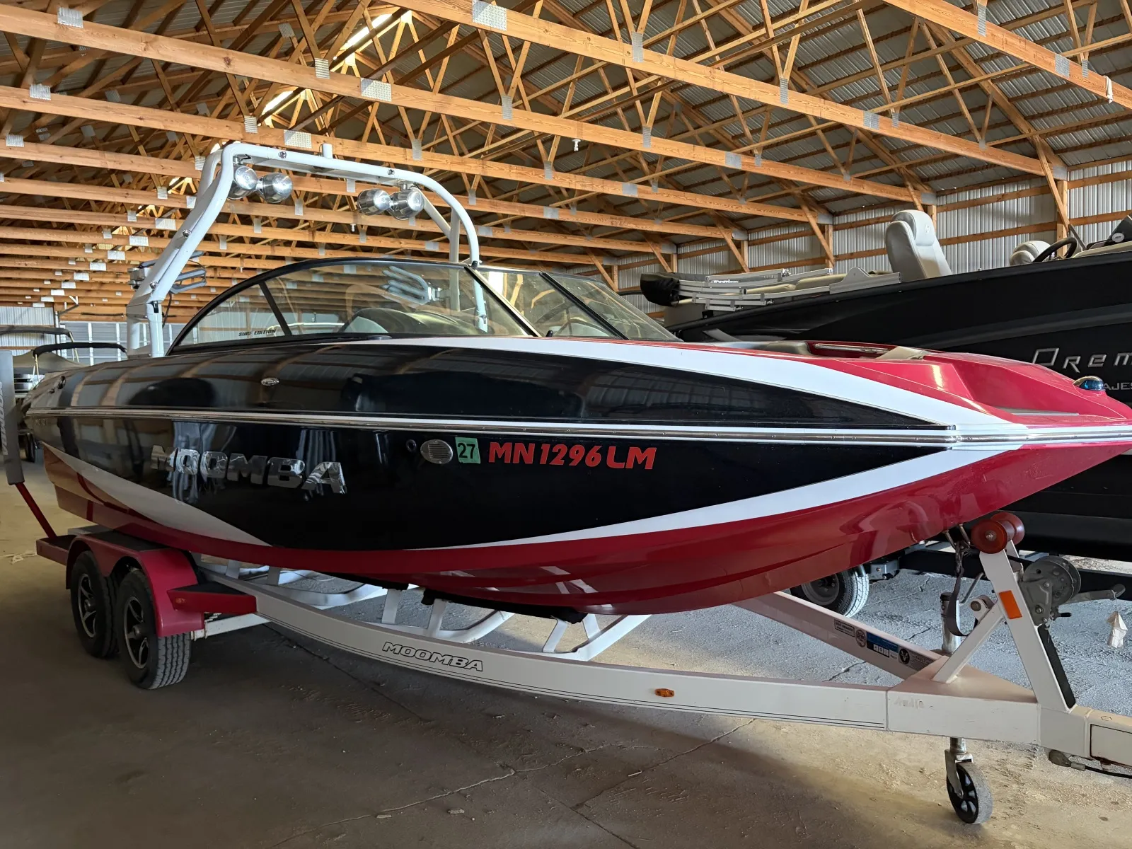 2016 MOOMBA MOJO