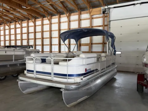 More photos of 2008 PREMIER LEISURE 40HP HONDA at McLaughlin's RV & Marine - Detroit Lakes, MN