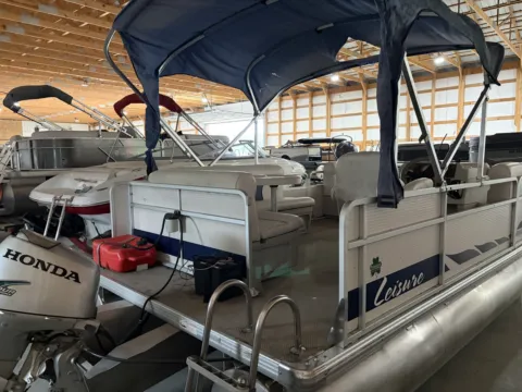 More photos of 2008 PREMIER LEISURE 40HP HONDA at McLaughlin's RV & Marine - Detroit Lakes, MN