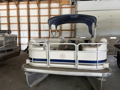 More photos of 2008 PREMIER LEISURE 40HP HONDA at McLaughlin's RV & Marine - Detroit Lakes, MN