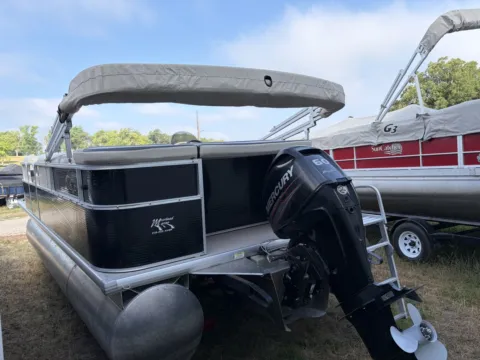 More photos of 2013 MISTY HARBOR CR205 60HP at McLaughlin's RV & Marine - Detroit Lakes, MN