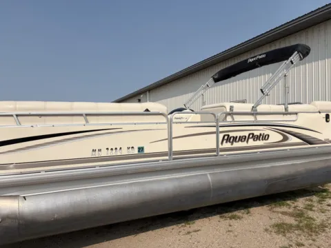 More photos of 2006 GODFREY 220RE 90HP YAMAHA SCISSOR TRAILER at McLaughlin's RV & Marine - Detroit Lakes, MN