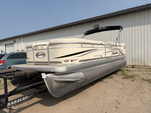 More photos of 2006 GODFREY 220RE 90HP YAMAHA SCISSOR TRAILER at McLaughlin's RV & Marine - Detroit Lakes, MN