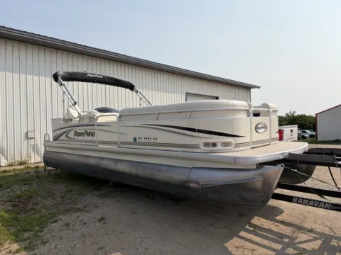 Unknown 2006 GODFREY 220RE 90HP YAMAHA SCISSOR TRAILER for sale in Detroit Lakes, MN