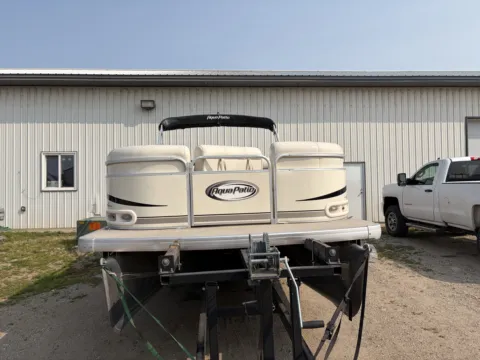 Another view of 2006 GODFREY 220RE 90HP YAMAHA SCISSOR TRAILER for sale in Detroit Lakes, MN at McLaughlin's RV & Marine - Detroit Lakes