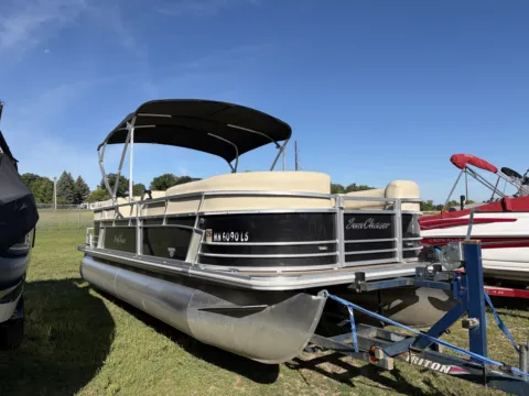 Black 2018 SUNCHASER GENEVA 22 50HP SCISSOR TRAILER for sale in Detroit Lakes, MN