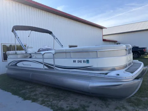 Unknown 2007 BENNINGTON 2250 RL 50HP PONTOON for sale in Detroit Lakes, MN