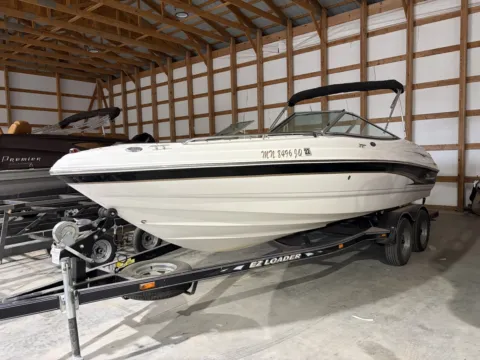 More photos of 2003 CHAPARRAL SS 210 5.0L at McLaughlin's RV & Marine - Detroit Lakes, MN