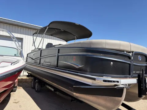More photos of 2020 PREMIER GRAND MAJESTIC 250 RF PTX TRIPLE 300HP LEGS BUNK TRAILER at McLaughlin's RV & Marine - Detroit Lakes, MN