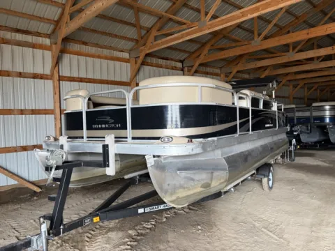 Unknown 2012 BENNINGTON 22 SSL 50HP BUNK TRAILER for sale in Detroit Lakes, MN