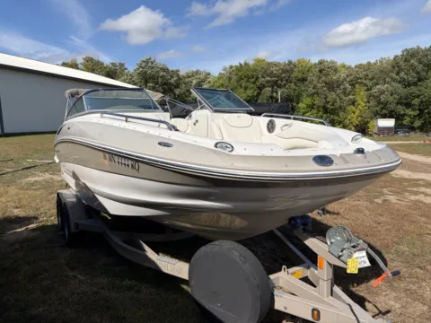 More photos of 2009 CROWNLINE 220 EX at McLaughlin's RV & Marine - Detroit Lakes, MN