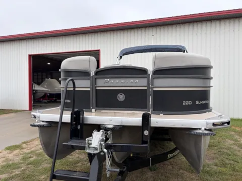 More photos of 2014 PREMIER SUNSATION 220 PTX TRIPLE 150HP TRAILER at McLaughlin's RV & Marine - Detroit Lakes, MN