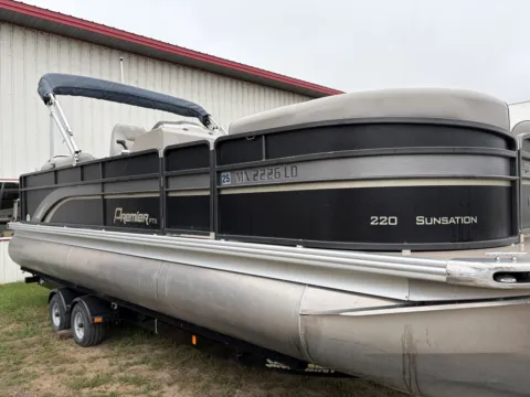More photos of 2014 PREMIER SUNSATION 220 PTX TRIPLE 150HP TRAILER at McLaughlin's RV & Marine - Detroit Lakes, MN
