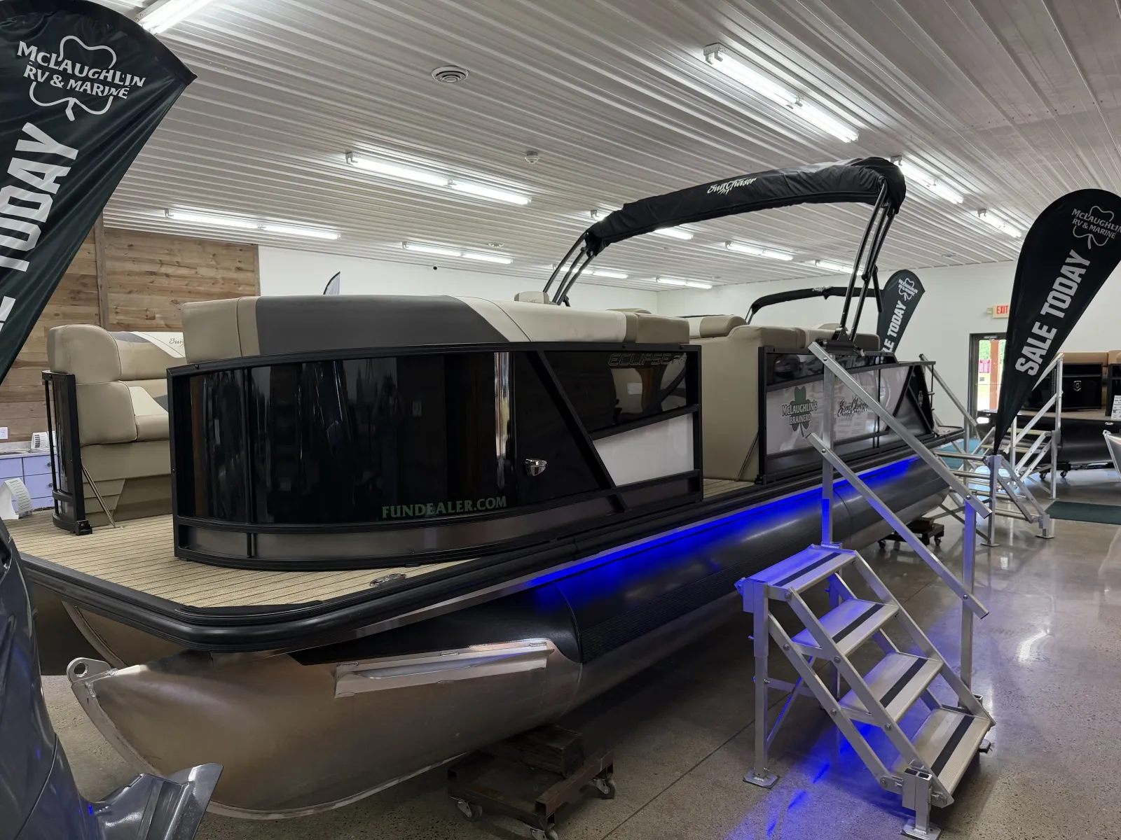 Photos of 2025 SUNCHASER ECLIPSE 23 SBX BAR TRIPLE 200HP BUNK TRAILER for sale in Brainerd, MN at McLaughlin's RV & Marine - Brainerd