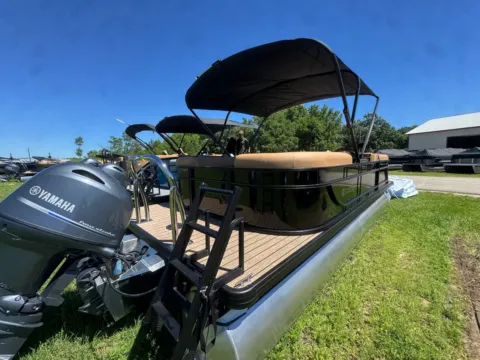 More photos of 2027 GODFREY XPERIENCE 2286 SBX 115HP BUNK TRAILER at McLaughlin's RV & Marine - Brainerd, MN