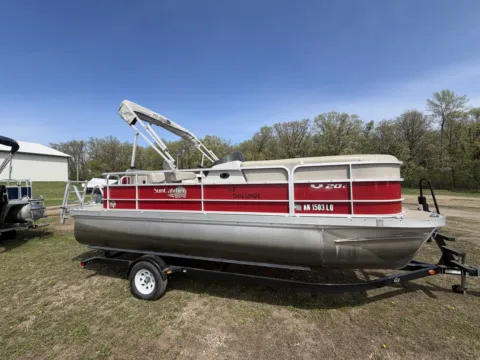 Photos of 2016 G3 SUNCATCHER V20C 70HP BUNK TRAILER for sale in Brainerd, MN at McLaughlin's RV & Marine - Brainerd