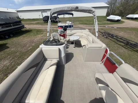 Red 2016 G3 SUNCATCHER V20C 70HP BUNK TRAILER for sale in Brainerd, MN