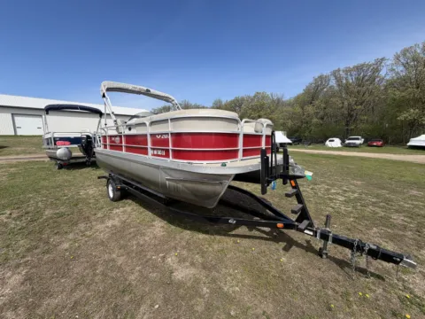 Another view of 2016 G3 SUNCATCHER V20C 70HP BUNK TRAILER for sale in Brainerd, MN at McLaughlin's RV & Marine - Brainerd