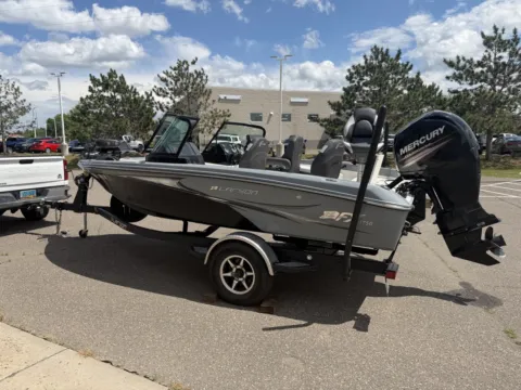 Unknown 2017 LARSON FX 1750 150HP 150HP MERCURY for sale in Brainerd, MN