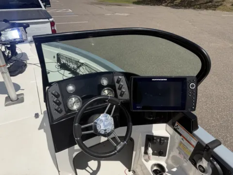 More photos of 2017 LARSON FX 1750 150HP 150HP MERCURY at McLaughlin's RV & Marine - Brainerd, MN