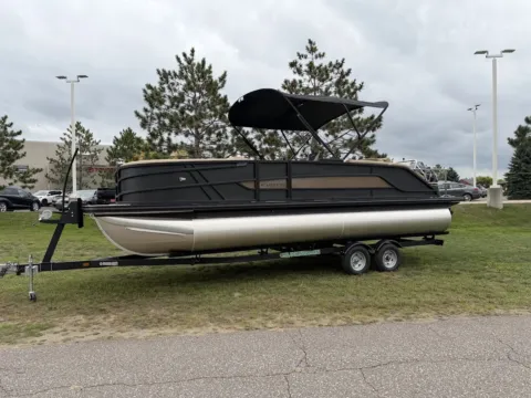 Black 2027 EVOTTI 500 SERIES 523CS TRIPLE 200HP VMAX BUNK TRAILER for sale in Brainerd, MN