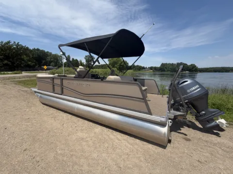 More photos of 2026 PREMIER SUNSCAPE 220 RL 115HP BUNK TRAILER DEMO at McLaughlins at Cormorant Landing - Lake Park, MN