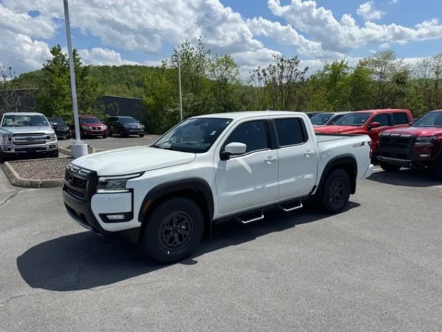 2025 Nissan Frontier PRO-X - Photo 9