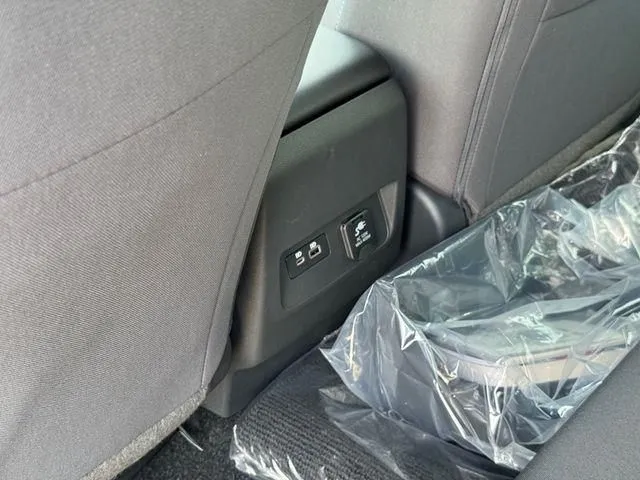 2025 Nissan Frontier SV - Photo 14