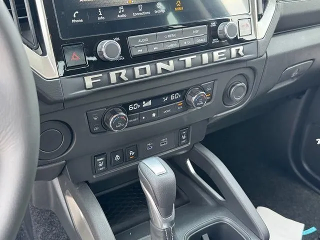 2025 Nissan Frontier SV - Photo 16