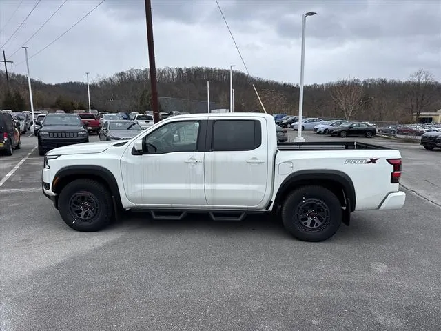 2025 Nissan Frontier PRO-X - Photo 6