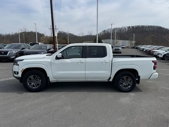 2025 Nissan Frontier SV - Photo 8