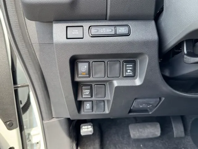 2025 Nissan Frontier SV - Photo 14