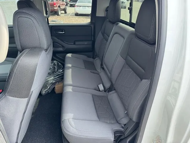 2025 Nissan Frontier SV - Photo 12