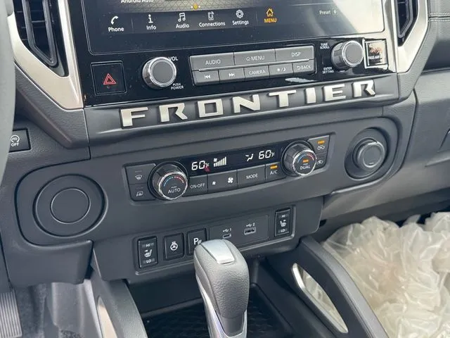 2025 Nissan Frontier SV - Photo 16