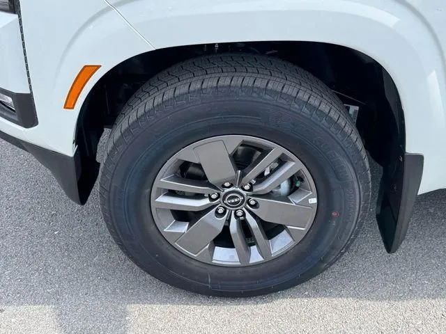 2025 Nissan Frontier SV - Photo 21