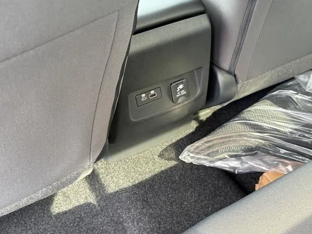 2025 Nissan Frontier SV - Photo 19