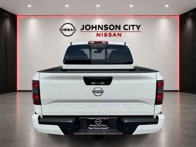 2025 Nissan Frontier SV - Photo 6