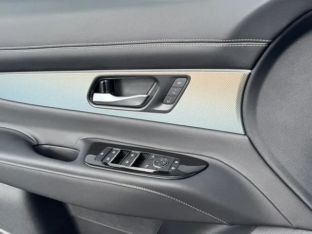 2025 Nissan Murano SL - Photo 18